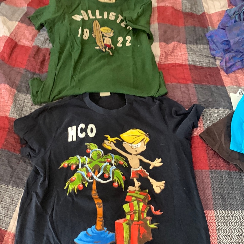 Hollister tshirts